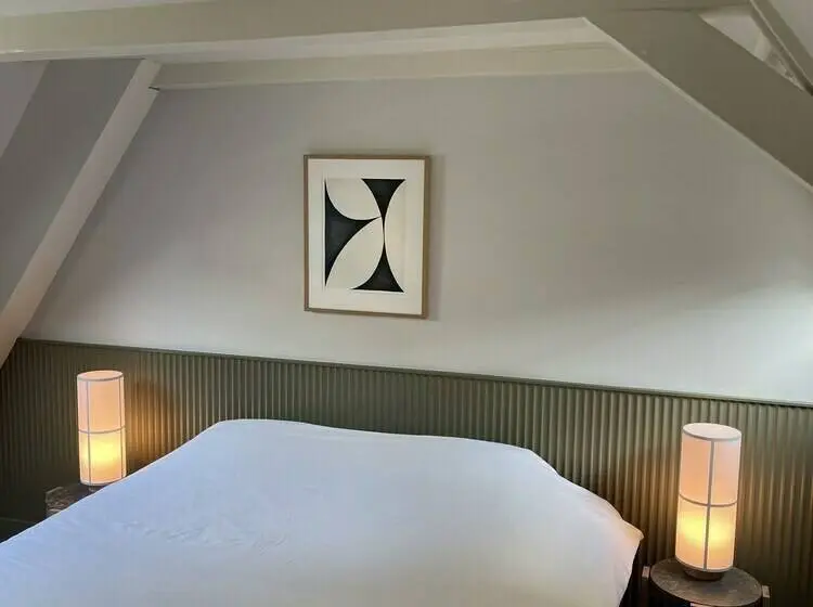 デラックスルーム, Commune Suites