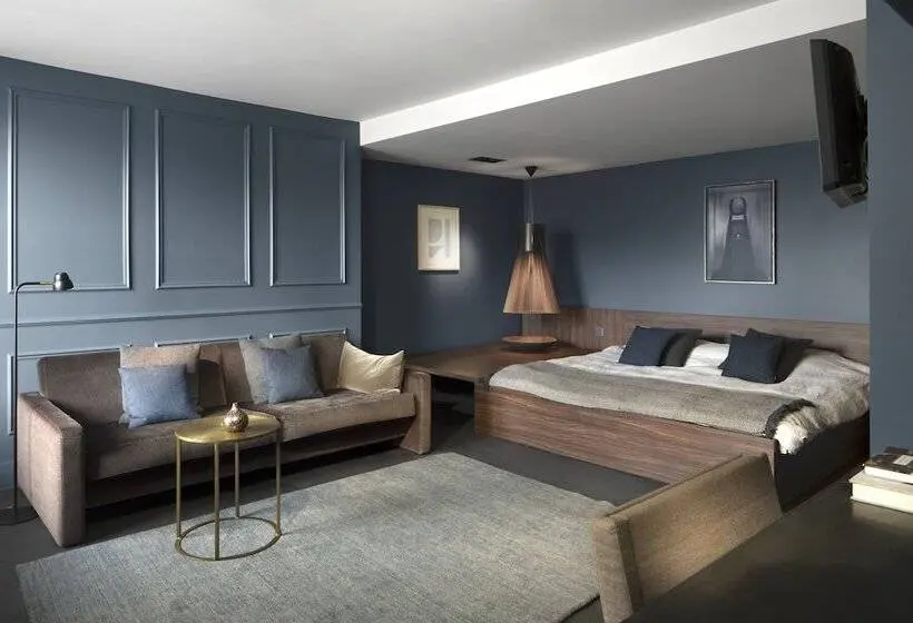 ジュニアスイート, Commune Suites