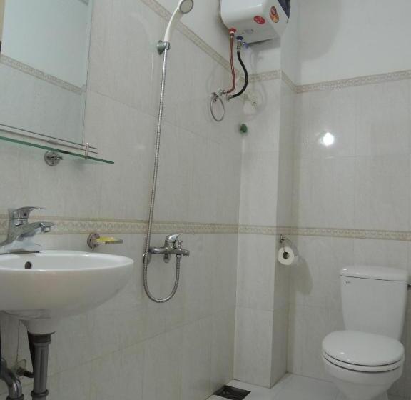 اتاق لوکس با بالکن, Hai Trang