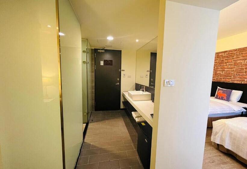 اتاق کلاس بیزنس, Home Rest