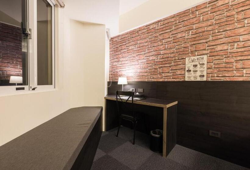 اتاق استاندارد سه نفره, Home Rest