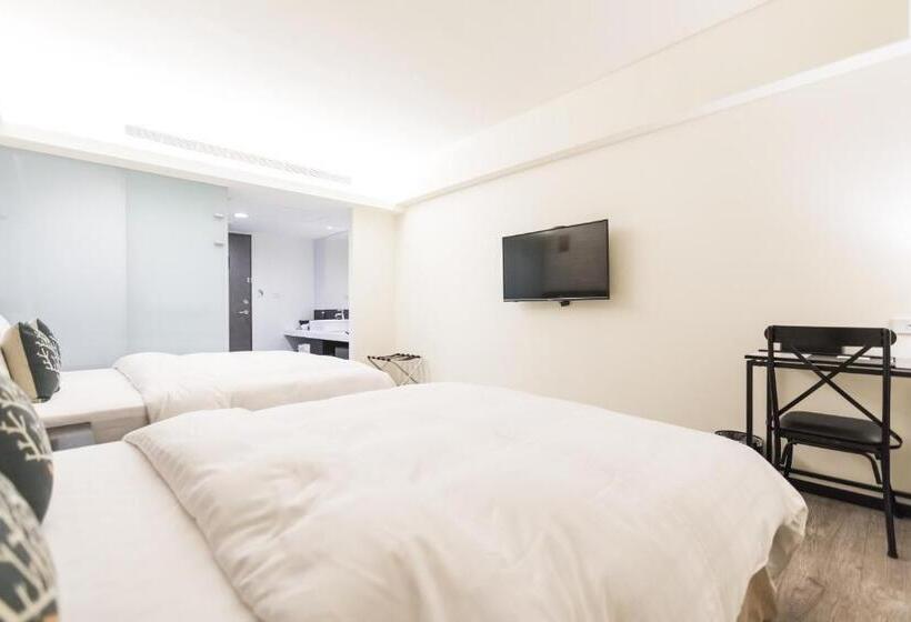 اتاق خانوادگی, Home Rest