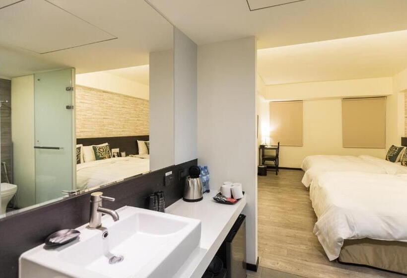 اتاق خانوادگی, Home Rest