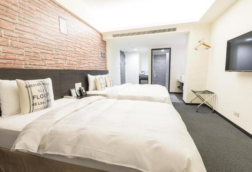 Economy Triple Room, Home Rest