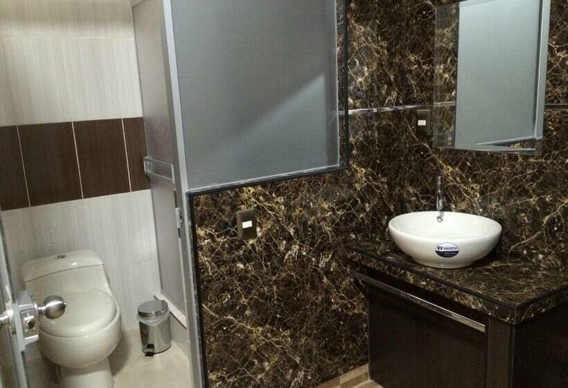 标准三人间, Hostal Gold Star