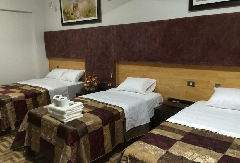 家庭间, Hostal Gold Star