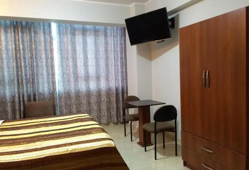 اتاق لوکس, Hostal Gold Star