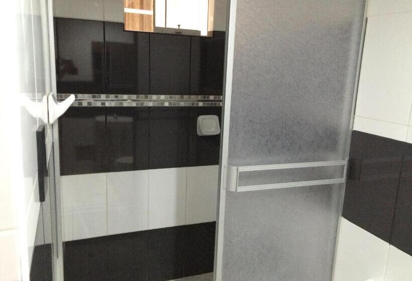 豪华房间, Hostal Gold Star