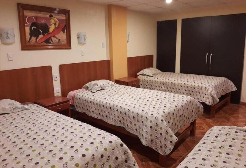 اتاق استاندارد چهار تخته, Las Lomas