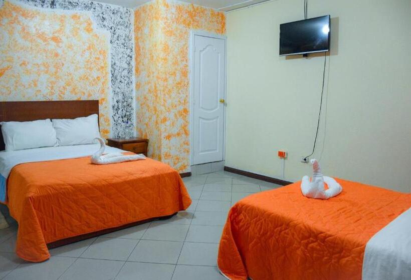 اتاق ساده سه نفره, Miraflores