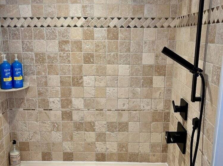 غرفة قياسية مزوَّدة بجاكوزي, Norfolk Guest House Inn