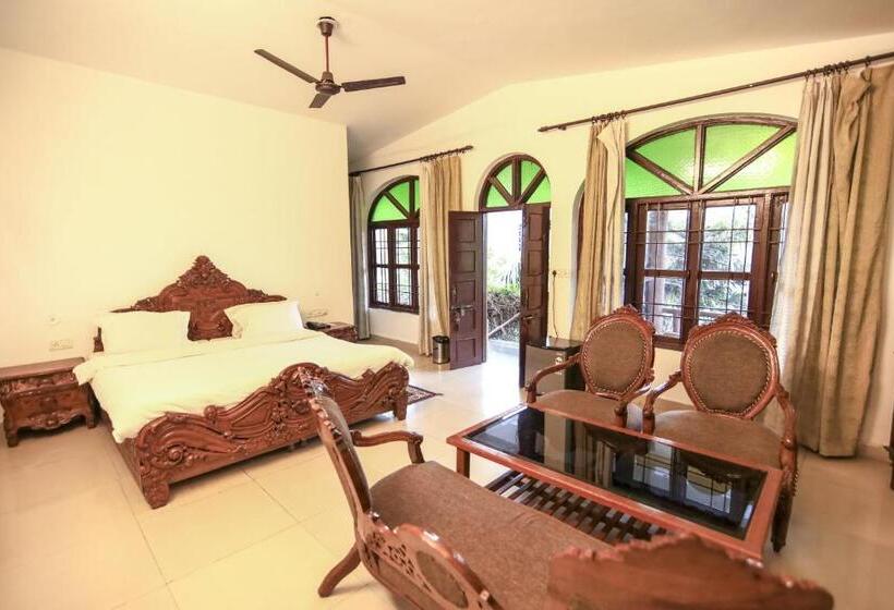 バルコニー付スイート, Swiss Cottage And Spa By Salvus