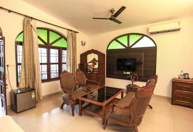 バルコニー付スイート, Swiss Cottage And Spa By Salvus