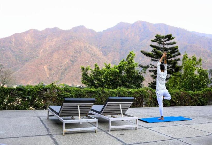 バルコニー付スイート, Swiss Cottage And Spa By Salvus