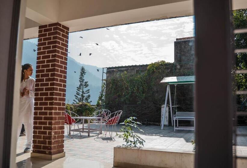 Premium room with terrace, Swiss Cottage And Spa By Salvus