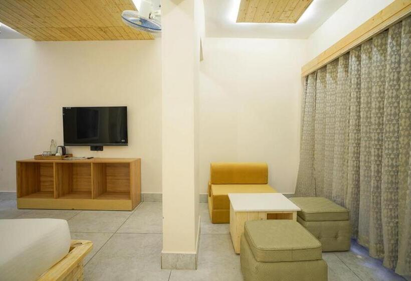 スイート, Swiss Cottage And Spa By Salvus