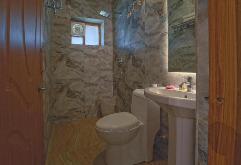 バルコニー付きジュニアスイート, Swiss Cottage And Spa By Salvus