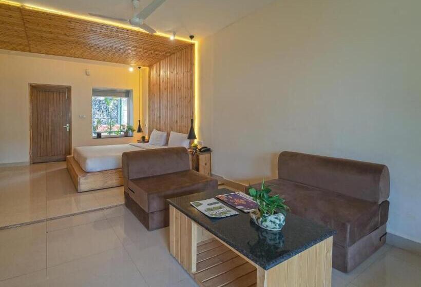 バルコニー付きジュニアスイート, Swiss Cottage And Spa By Salvus