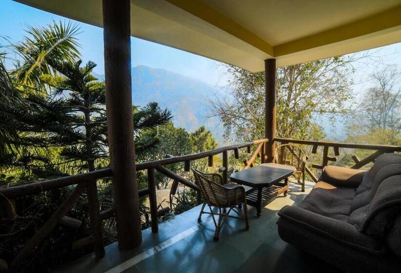 バルコニー付スイート, Swiss Cottage And Spa By Salvus