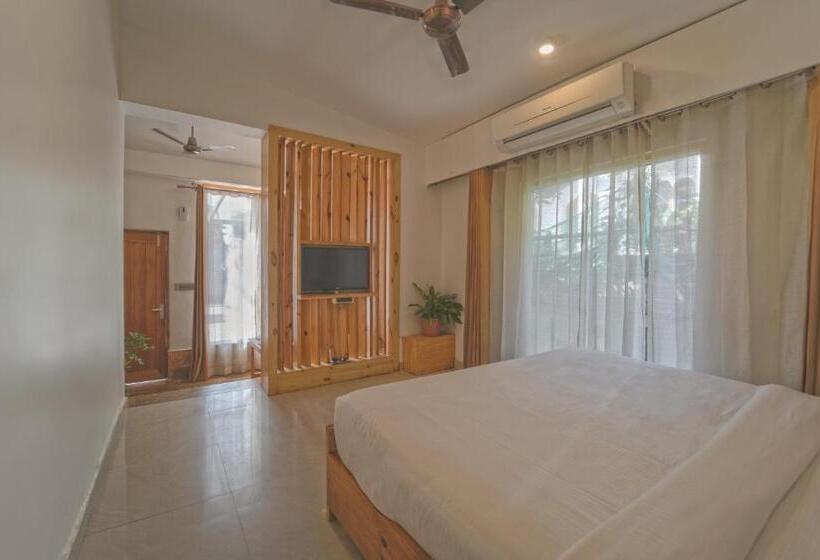 テラス付きデラックスルーム, Swiss Cottage And Spa By Salvus