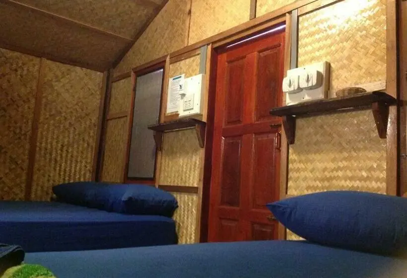 Superior bungalow garden view, New Hut Bungalow