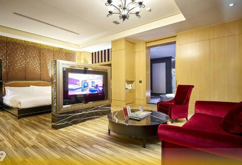 سوییت سوپریور, Wehome Motel