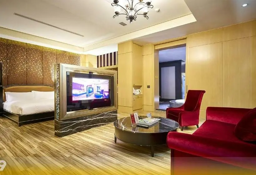 سوییت سوپریور, Wehome Motel
