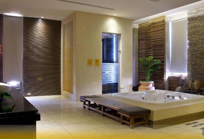 سوییت لوکس, Wehome Motel