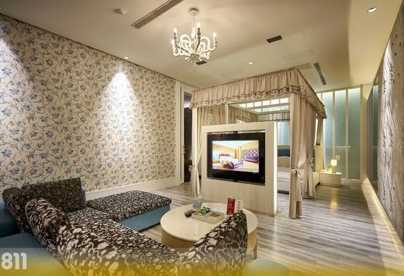 سوییت سوپریور, Wehome Motel