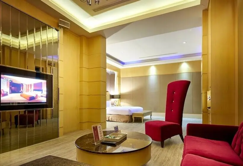 سوییت سوپریور, Wehome Motel