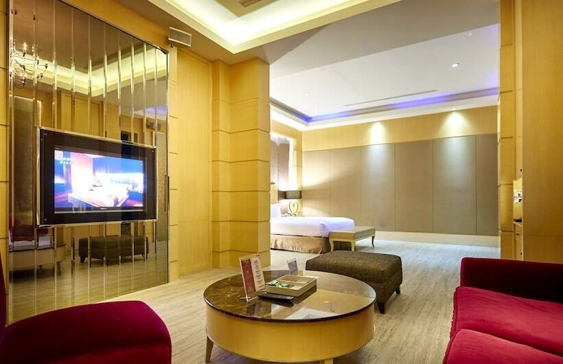 سوییت سوپریور, Wehome Motel