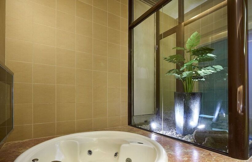 سوییت, Wehome Motel