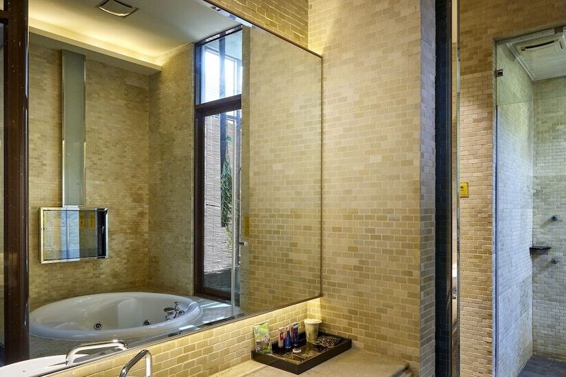 سوییت, Wehome Motel