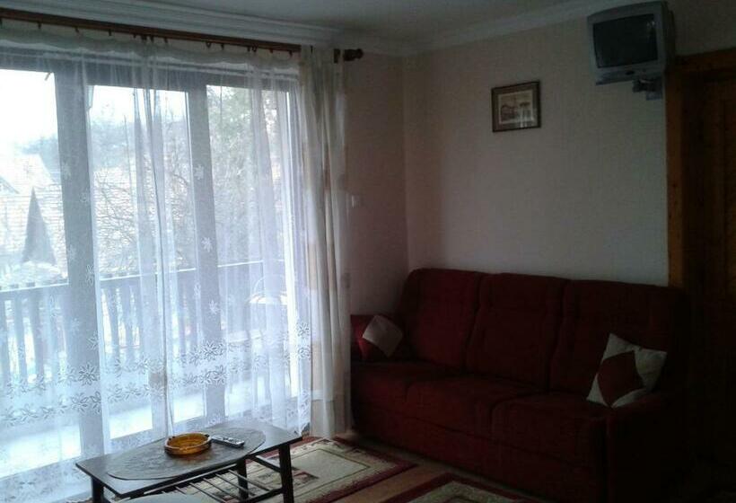 חדר סטנדרט, Csaki Vendeghaz