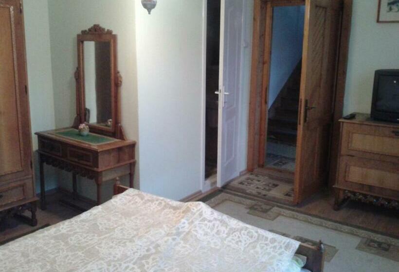 חדר סטנדרט, Csaki Vendeghaz