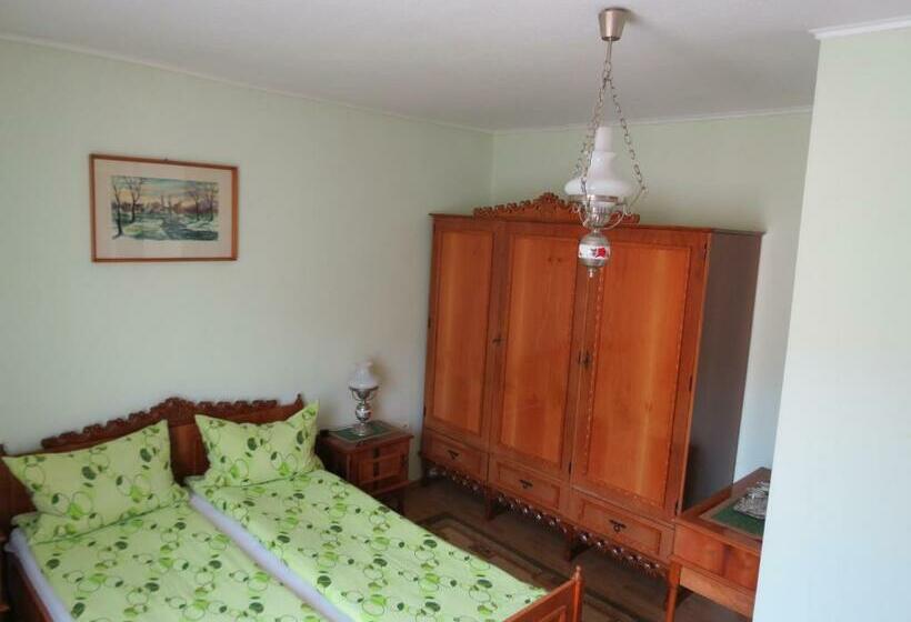 חדר סטנדרט, Csaki Vendeghaz