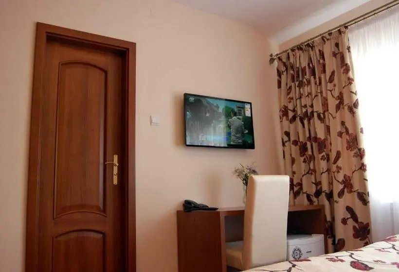 سوییت جونیور, Hostel Paltinis