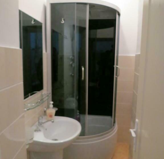 Łóżko we Wspólnym Pokoju, Hostel Pangeea