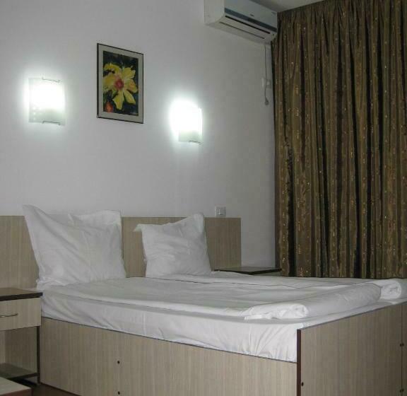 Quarto Estandar, Anina