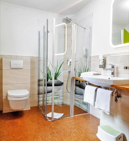 غرفة عائلية, Gunzburg City