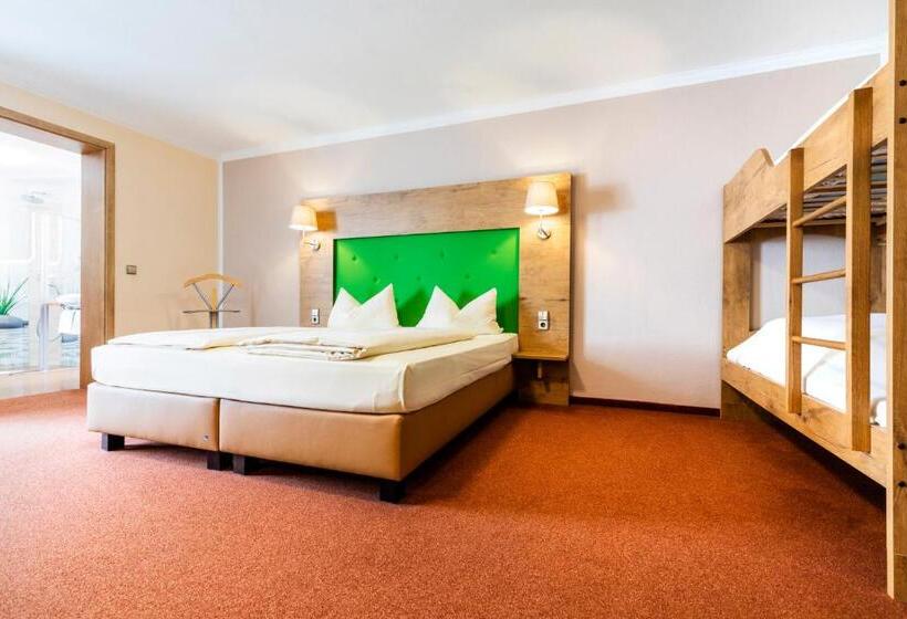 غرفة عائلية, Gunzburg City