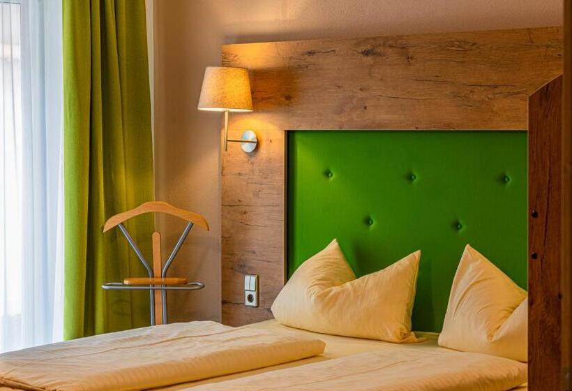 غرفة عائلية, Gunzburg City