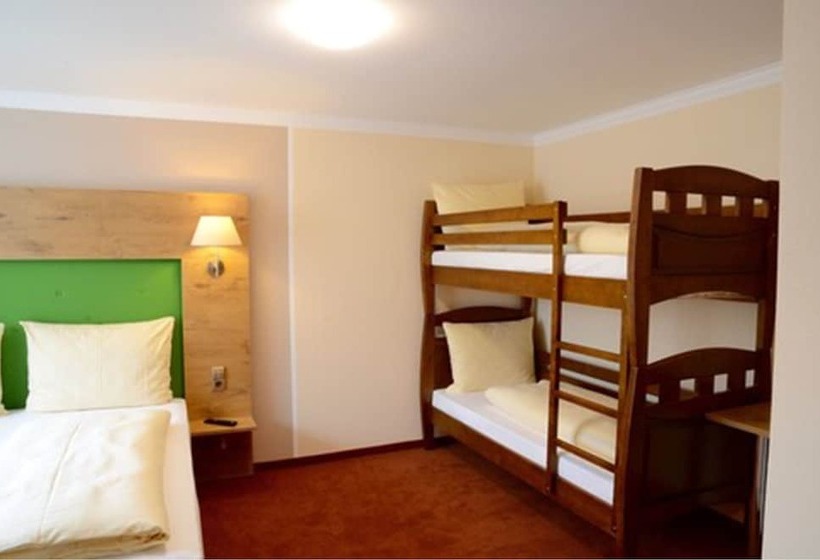 غرفة عائلية, Gunzburg City