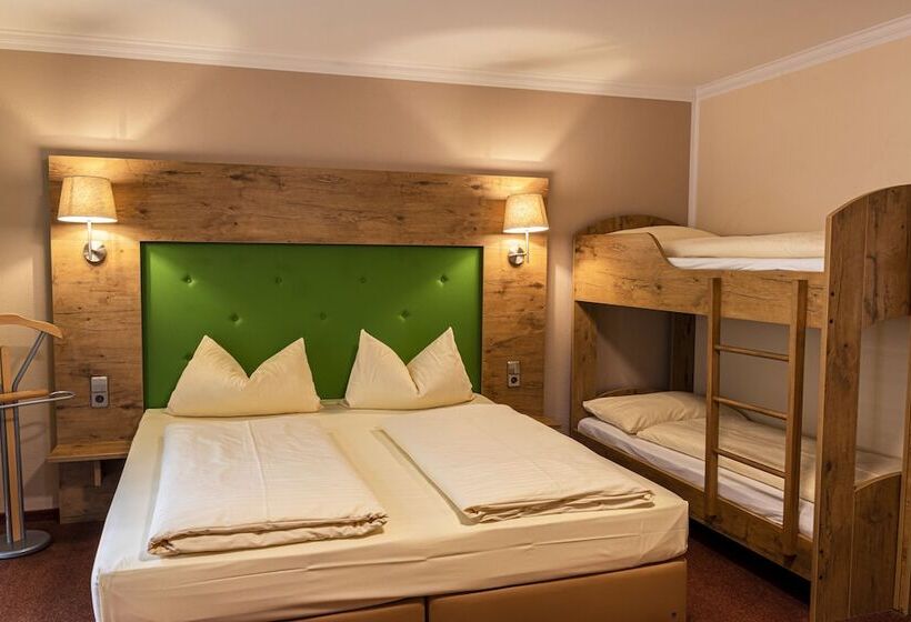 غرفة عائلية, Gunzburg City