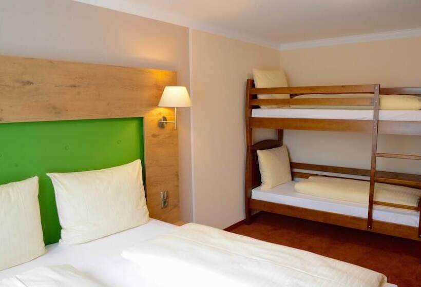 غرفة عائلية, Gunzburg City