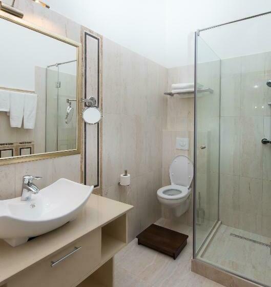 اتاق لوکس, La Strada Boutique Villa