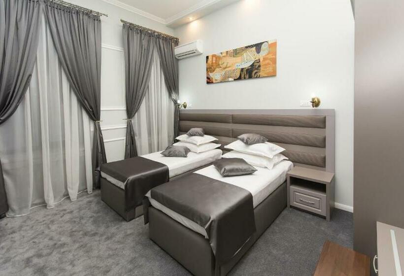 اتاق لوکس, La Strada Boutique Villa