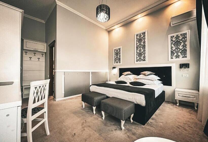 Номер Deluxe, La Strada Boutique Villa