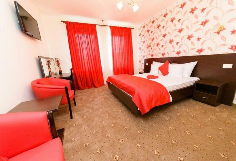 Номер Superior, Miky