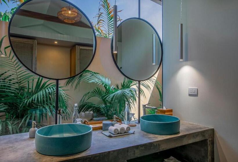 디럭스 룸, Nayara Gardens